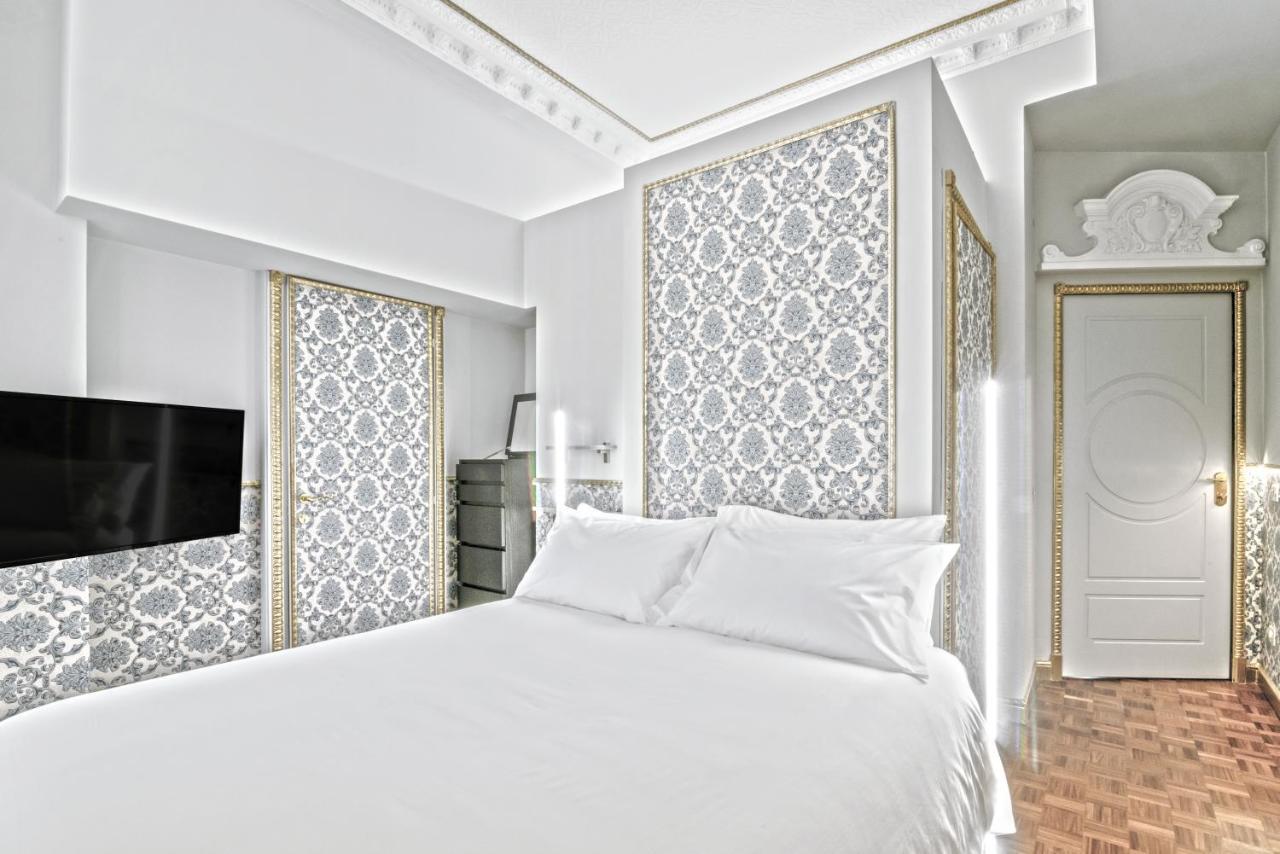 Riviere Private Rooms Alla Scala Mailand Exterior foto