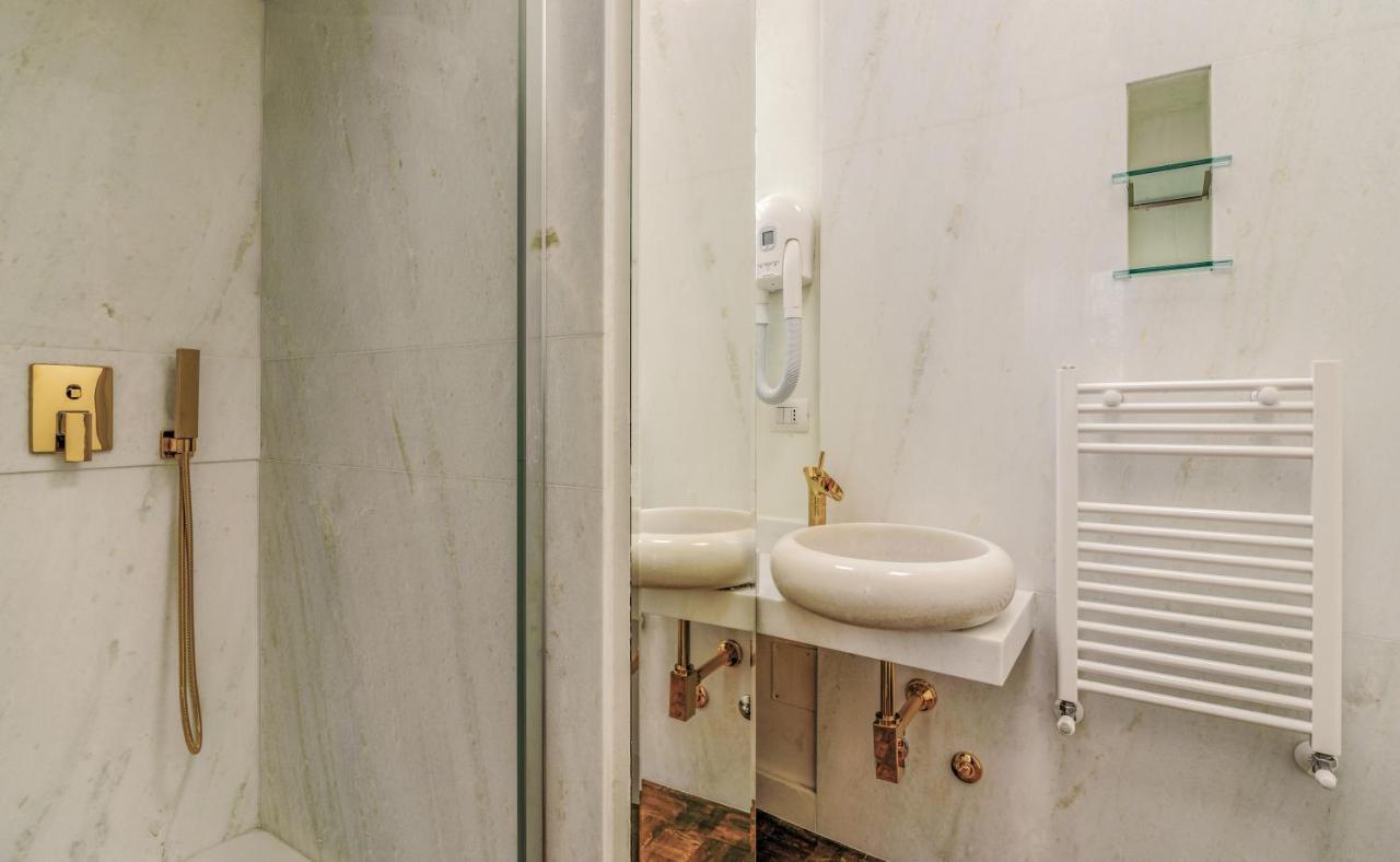 Riviere Private Rooms Alla Scala Mailand Exterior foto